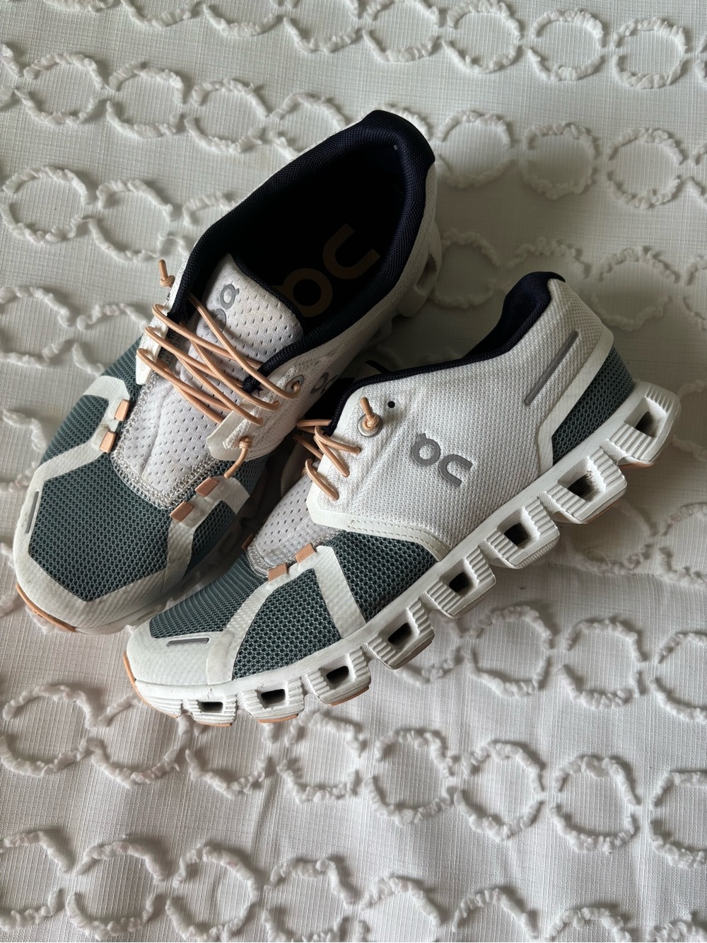 On Cloud 5 Running Women’s Sneakers